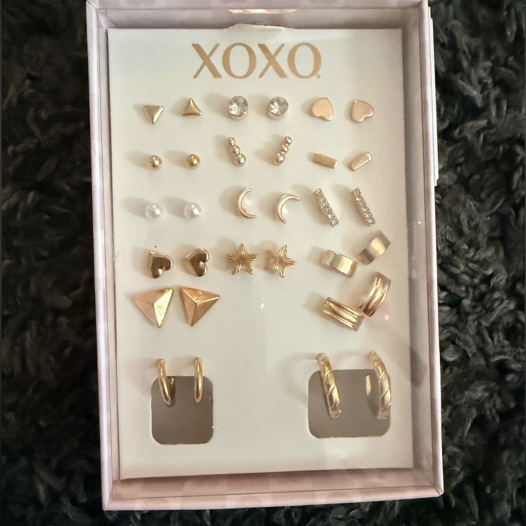 Xoxo Elegant Gold Earring Collection